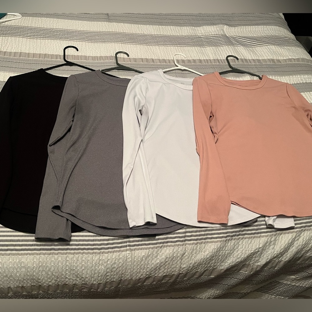 Juniors No Boundaries Thermal Long Sleeve Multicolored Top Bundle Size XL